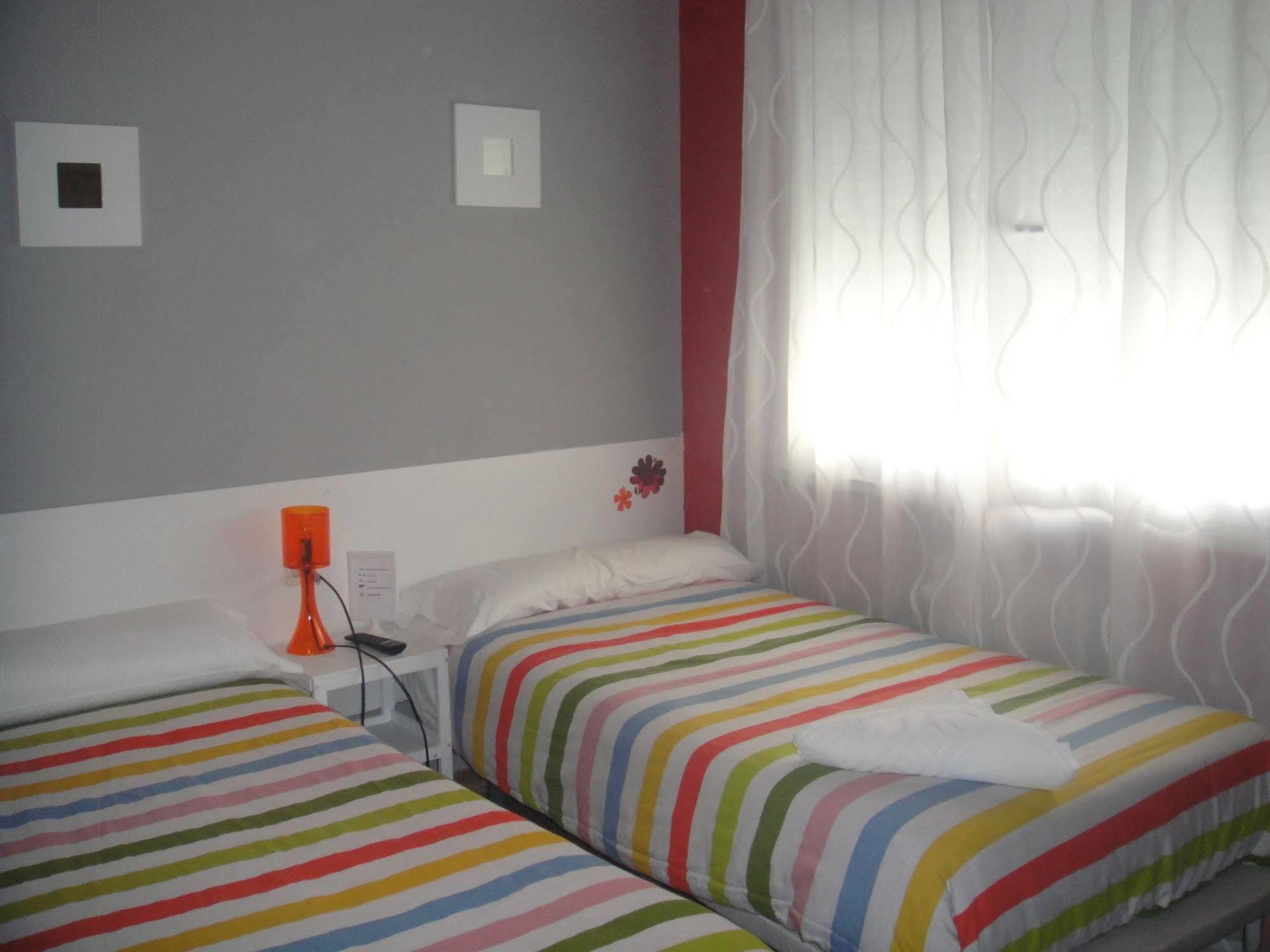 Arjori Rooms Hostal Salamanca Eksteriør bilde