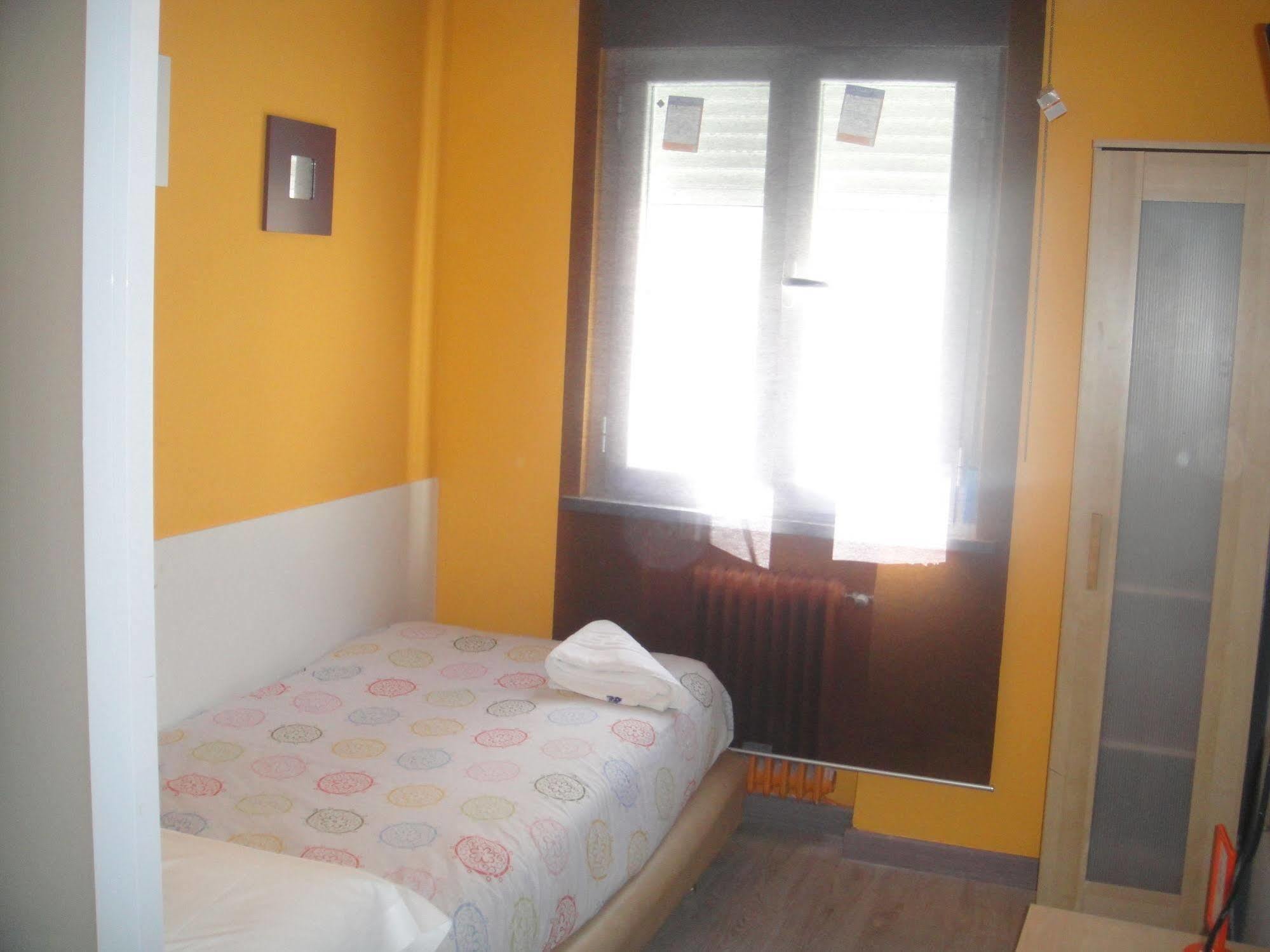 Arjori Rooms Hostal Salamanca Eksteriør bilde