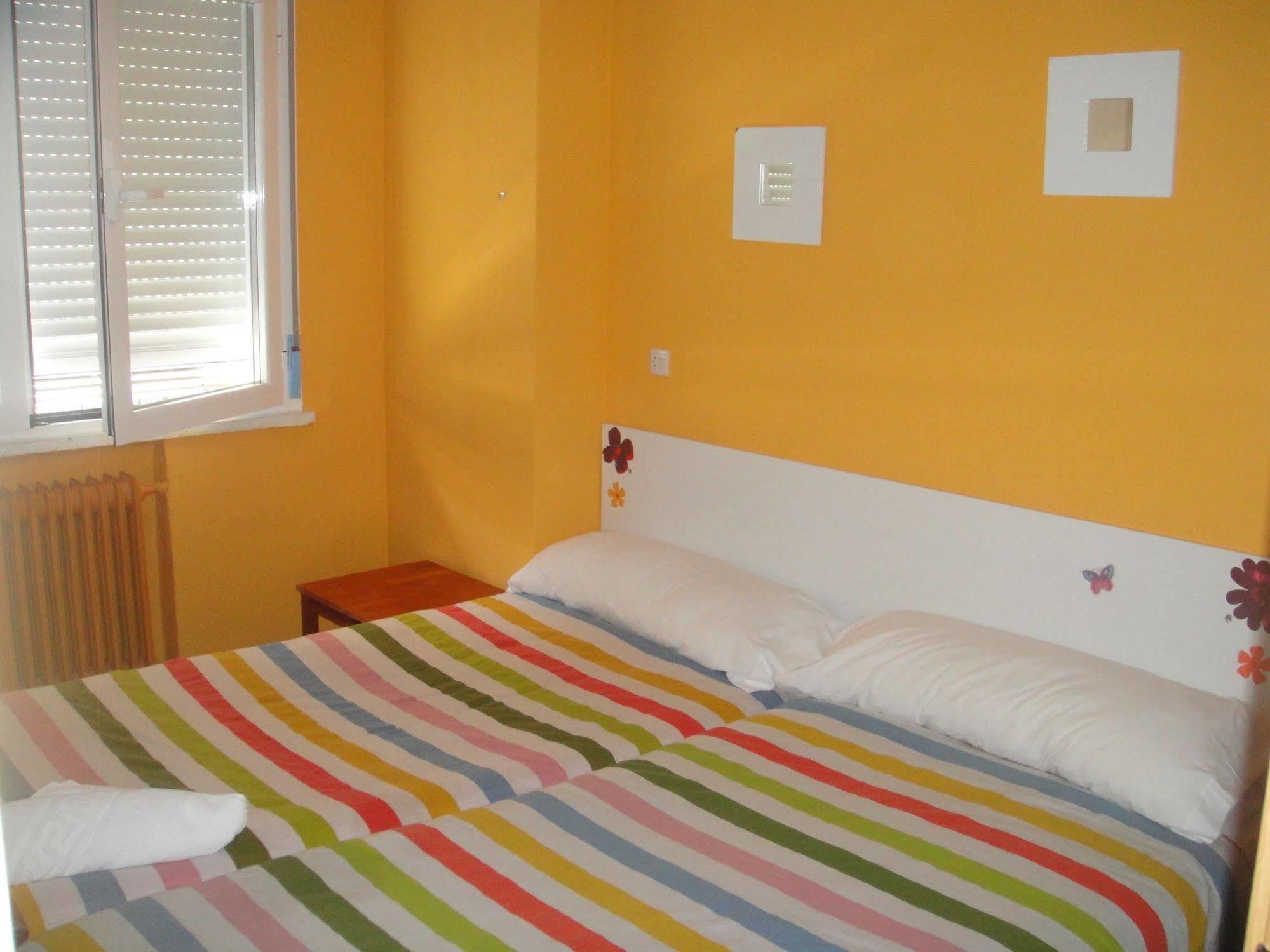 Arjori Rooms Hostal Salamanca Eksteriør bilde